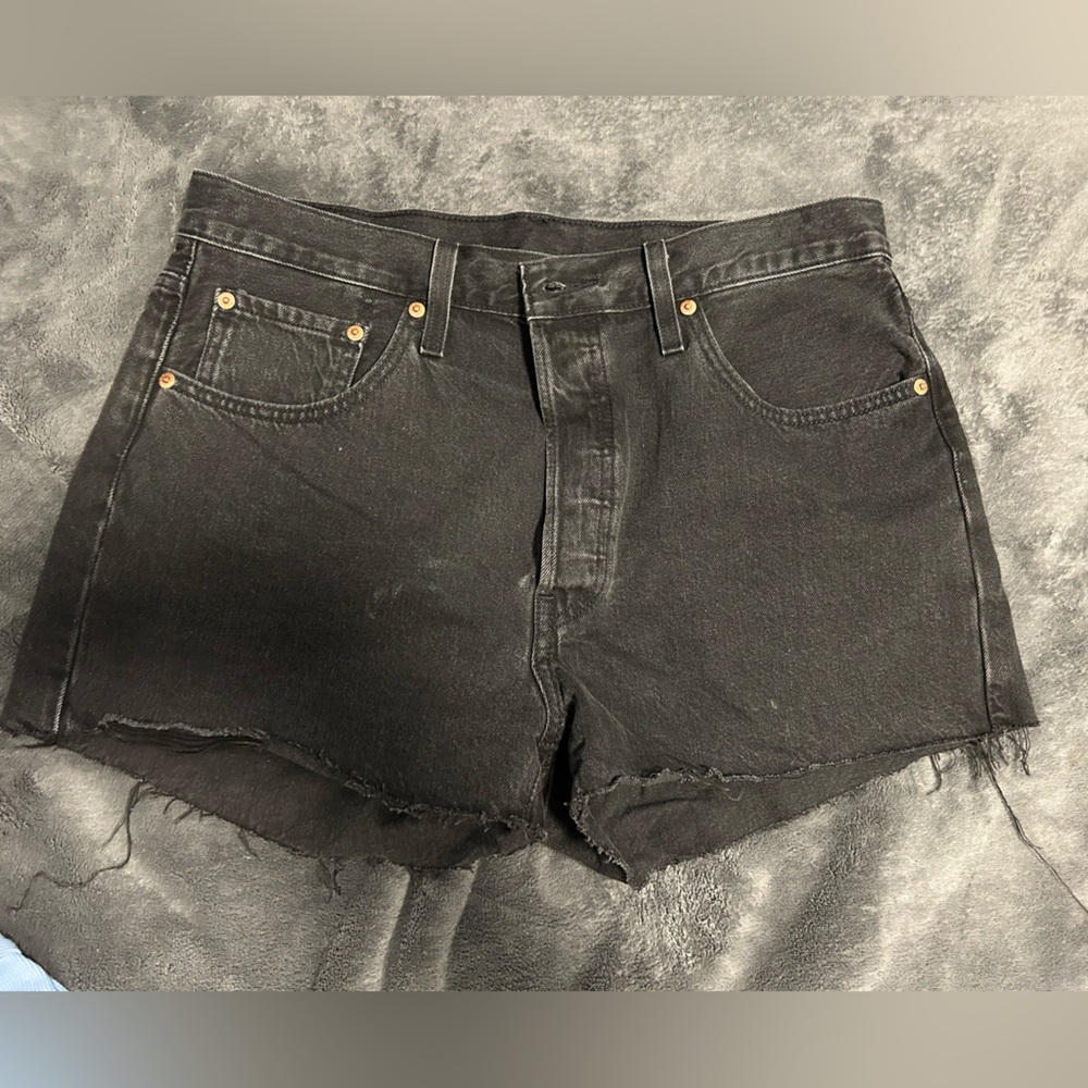 Levi’s black shorts